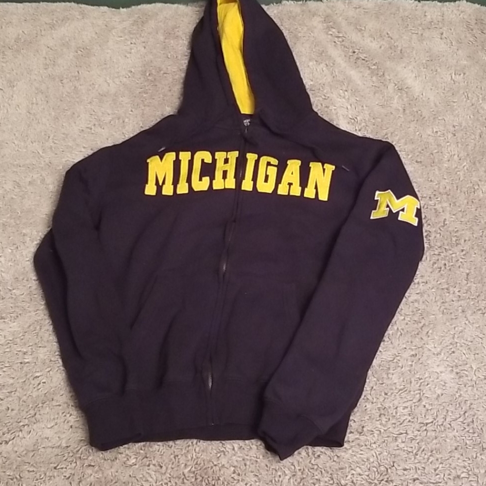Michigan zipup